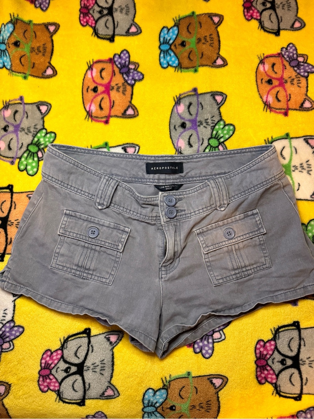 Aeropostale y2k Light Gray Cargo Pocket Jean Shorts